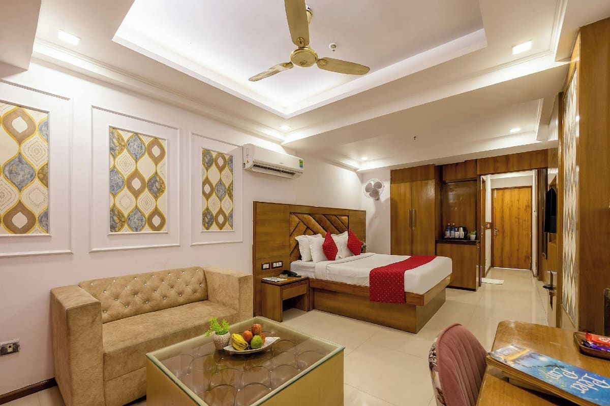 Desk, rollaway beds (surcharge), WiFi (free), bed sheets