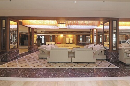 Hotel Lotus Paradise