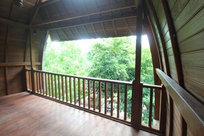 Villa, 2 Bedrooms | 2 bedrooms, laptop workspace, free WiFi, bed sheets - Belvilla Serenity Resort (Buleleng)