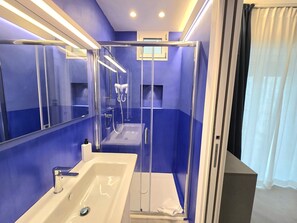 Basic Double Room | Bathroom - A&A Rooms (Anacapri)