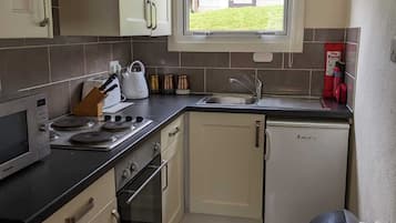 Chalet | Dapur pribadi | Lemari es, microwave, oven, dan kompor