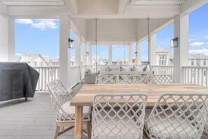 Outdoor dining - Pet-Friendly Home@Cinnamon Shore South w/ Gulf View & Extras Galore! (Port Aransas)