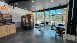 Dining - Elegant residence complex in Kundu best of all (Antalya)