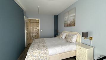 1 slaapkamer, een strijkplank/strijkijzer, wifi, beddengoed