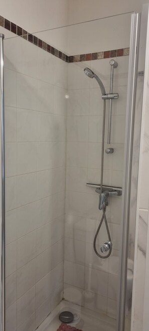Towels, toilet paper