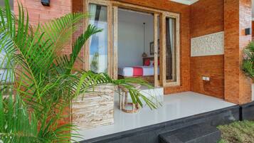 Deluxe Double Room | Terrace/patio