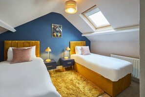 3 dormitorios, escritorio, tabla de planchar con plancha y wifi