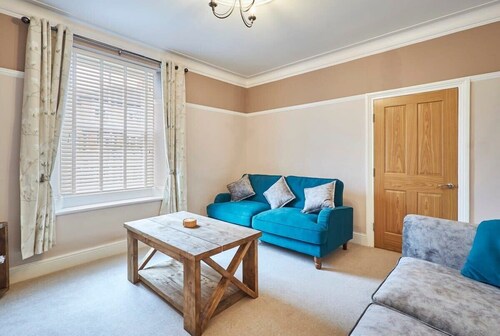 Host & Stay | Oliver's Den