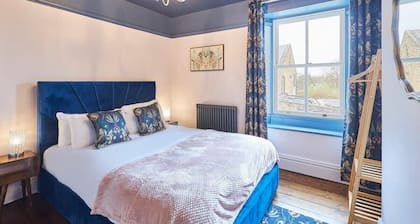 Host & Stay | Oliver's Den