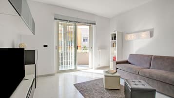 Familienapartment, Mehrere Schlafzimmer (Monopoli Beach House 200 m from the) | Wohnbereich