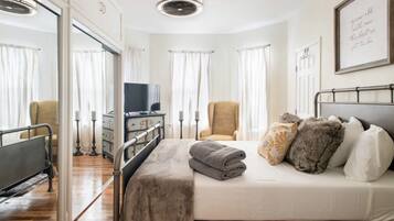 3 habitaciones, escritorio, tabla de planchar con plancha y wifi