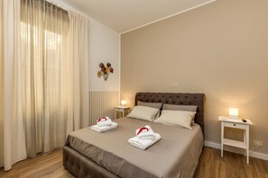 3 chambres, fer et planche à repasser, Wi-Fi, draps fournis