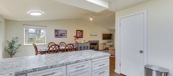 บ้าน Olympia พร้อมดาดฟ้า ~ 7 ไมล์ถึงรถไฟ Amtrak!