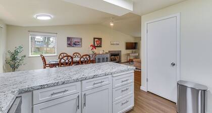 Olympia Home w/ Deck ~ 7 Mi to Amtrak Train!