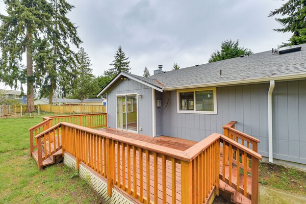 Olympia Home W/ Deck ~ 7 Mi To Amtrak Train! - Joemma Beach State Park, Longbranch
