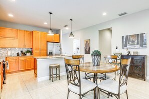 House (3 Bedrooms) | Interior
