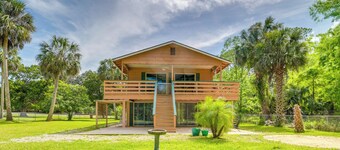 Relax Fireside: Riverfront Inglis Duplex w/ Dock