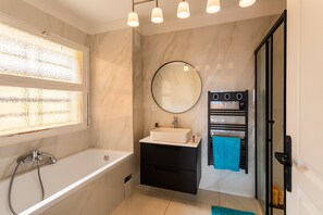 Shower, towels - Cap Ferrat View III AP4401 By Riviera Holiday Hom (Saint-Jean-Cap-Ferrat)