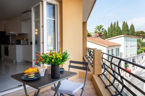 Cap Ferrat View III AP4401 By Riviera Holiday Hom