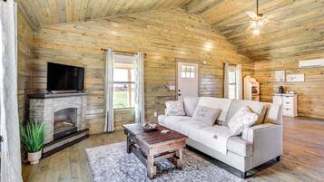 House (1 Bedroom) | Front of property
