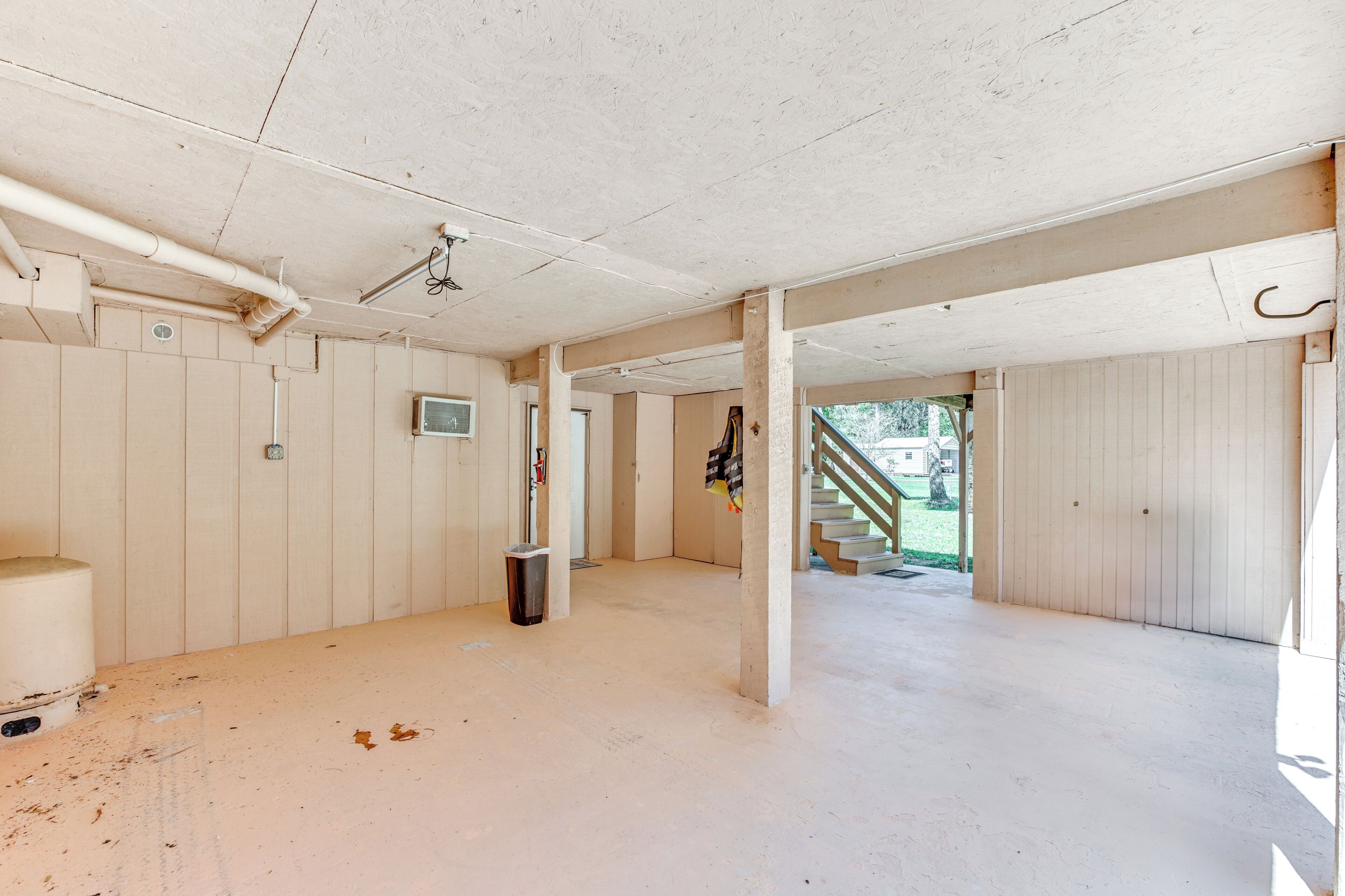 المنشأة من الداخل