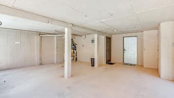 Apartment (0 Bedroom) | Interior