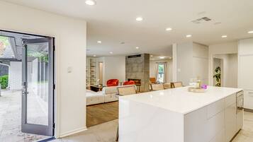 House (4 Bedrooms) | Lobby