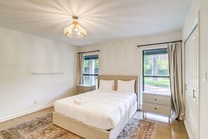 Casa (4 Bedrooms) | 4 dormitoris, planxa i posts de planxar i bressols gratuïts 