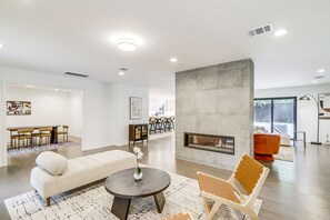 Interior - Spacious Houston Home w/ Pool - Near The Galleria! (Houston)