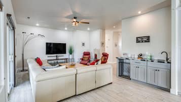 Rumah (3 Bedrooms) | Bagian depan properti