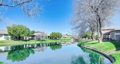 Spacious Mesquite Getaway - 1/2 Mi to Golf Course