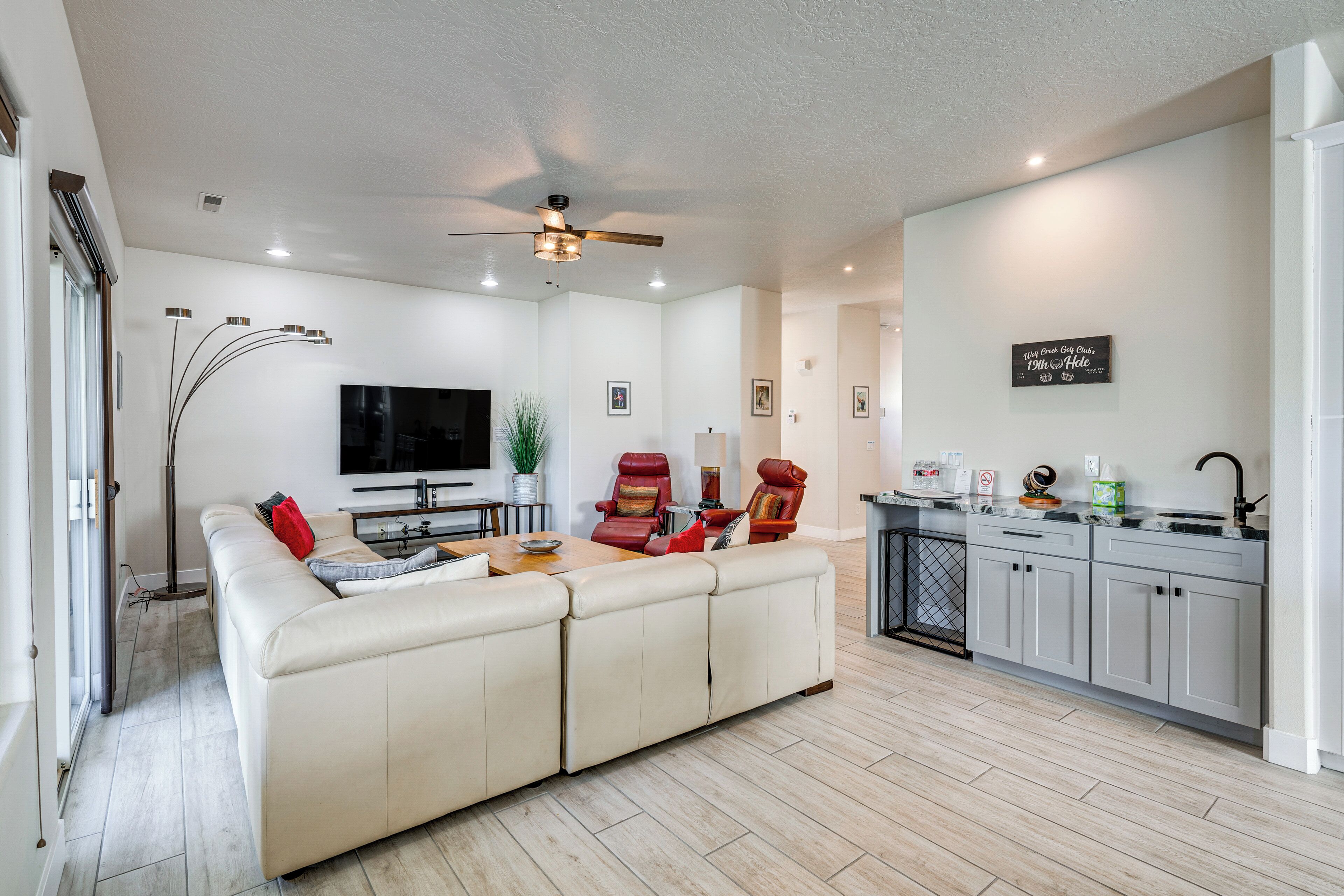 House (3 Bedrooms) | Front of property