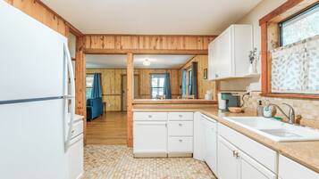 Cottage (2 Bedrooms) | Interior