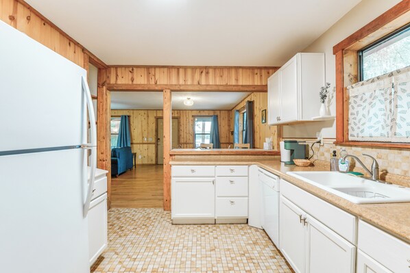 Cottage (2 Bedrooms) | Interior