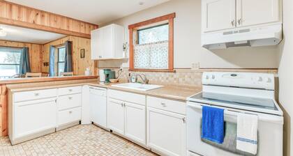 Lakefront Keystone Heights Cottage w/ Private Dock