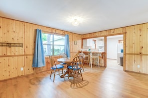 Cottage (2 Bedrooms) | Interior