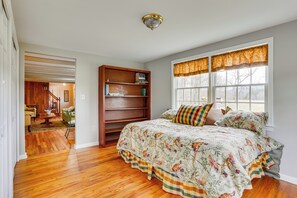 House (3 Bedrooms) | Interior - Historic Farmhouse in Layton w/ Deck! (Layton)