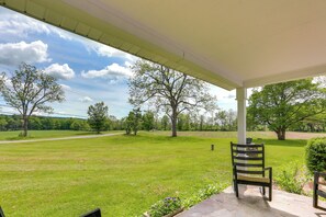 Interior - Historic Farmhouse in Layton w/ Deck! (Layton)