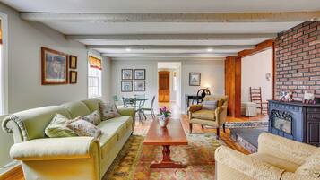 House (3 Bedrooms) | Front of property