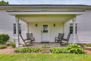 House (3 Bedrooms) | Interior - Historic Farmhouse in Layton w/ Deck! (Layton)