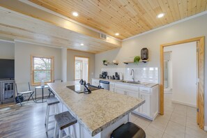 公寓 (1 Bedroom) | 私人厨房 | 烤箱、炉灶、洗碗机、厨具/餐具