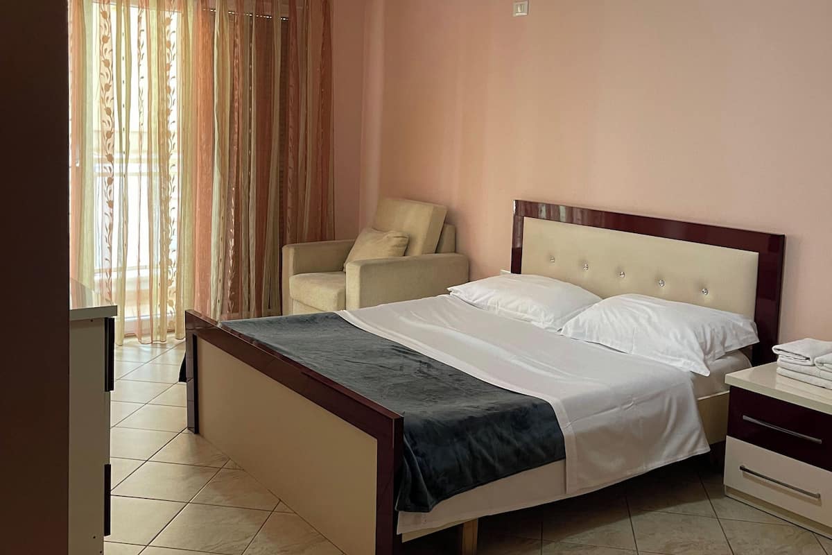 Apartment, 3 Schlafzimmer | Schallisolierte Zimmer, kostenloses WLAN, Bettwäsche