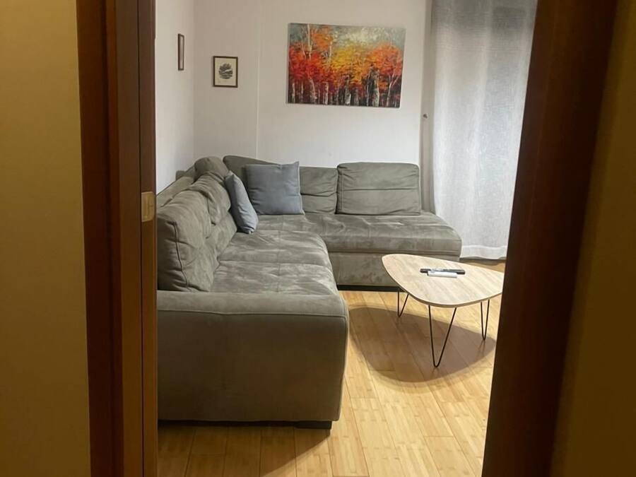 Appartamento, 1 camera da letto | Area soggiorno | TV a schermo piatto