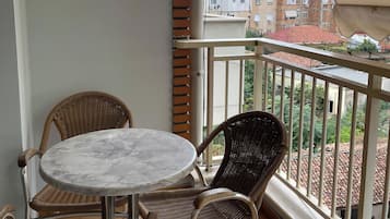 Appartement, 3 chambres | Balcon
