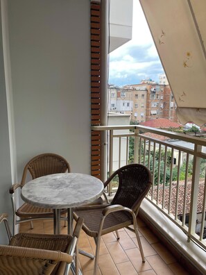 Apartment, 3 Bedrooms | Balcony