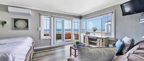 2 室のベッドルーム、アイロン / アイロン台、WiFi (無料)、ベッドシーツ