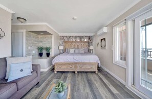 10 soverom, strykejern/-brett, wi-fi (inkludert) og sengetøy