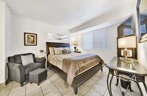 3 soverom, strykejern/-brett, wi-fi (inkludert) og sengetøy