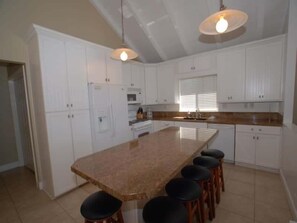 Fridge, microwave, oven, stovetop - 4 Bdr Beachfront Upper Unit W/ Ocean Views: 3112 (Newport Beach)