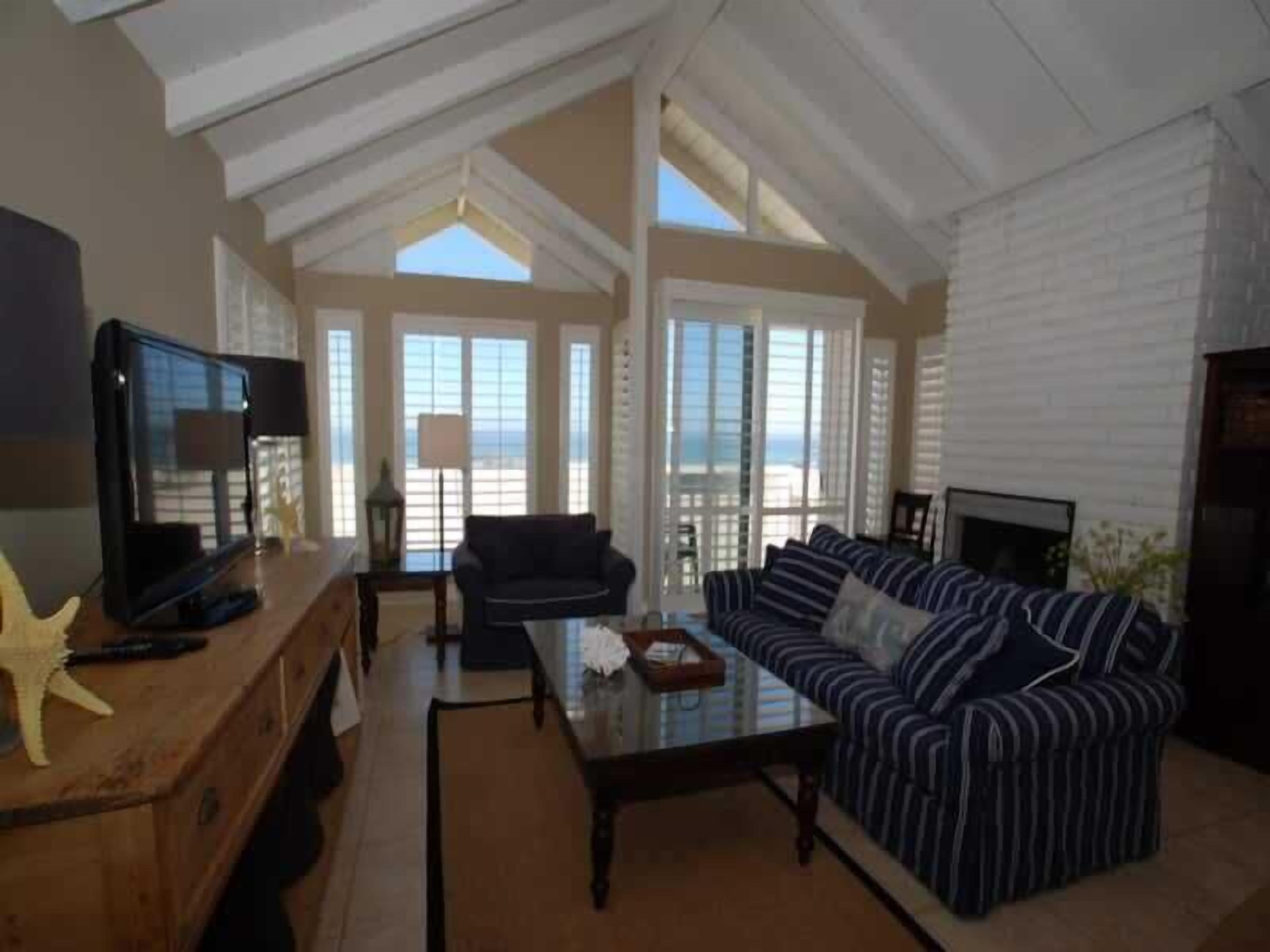 TV connectée, cheminée, espaces bureaux